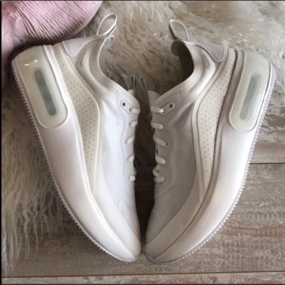 NWT Nike Air Max Dia Special Edition - Picture 2 of 8